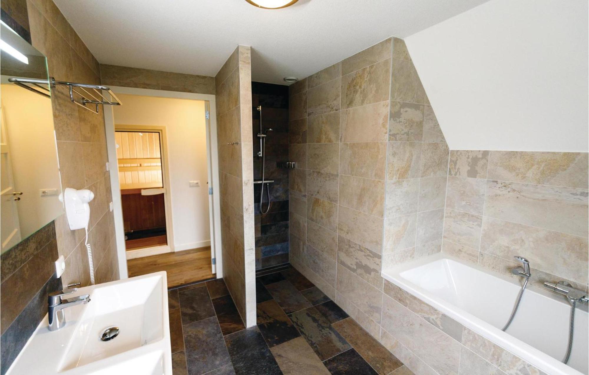 Holiday Home Bodelaeke-Beulaker Wellness Giethoorn Esterno foto