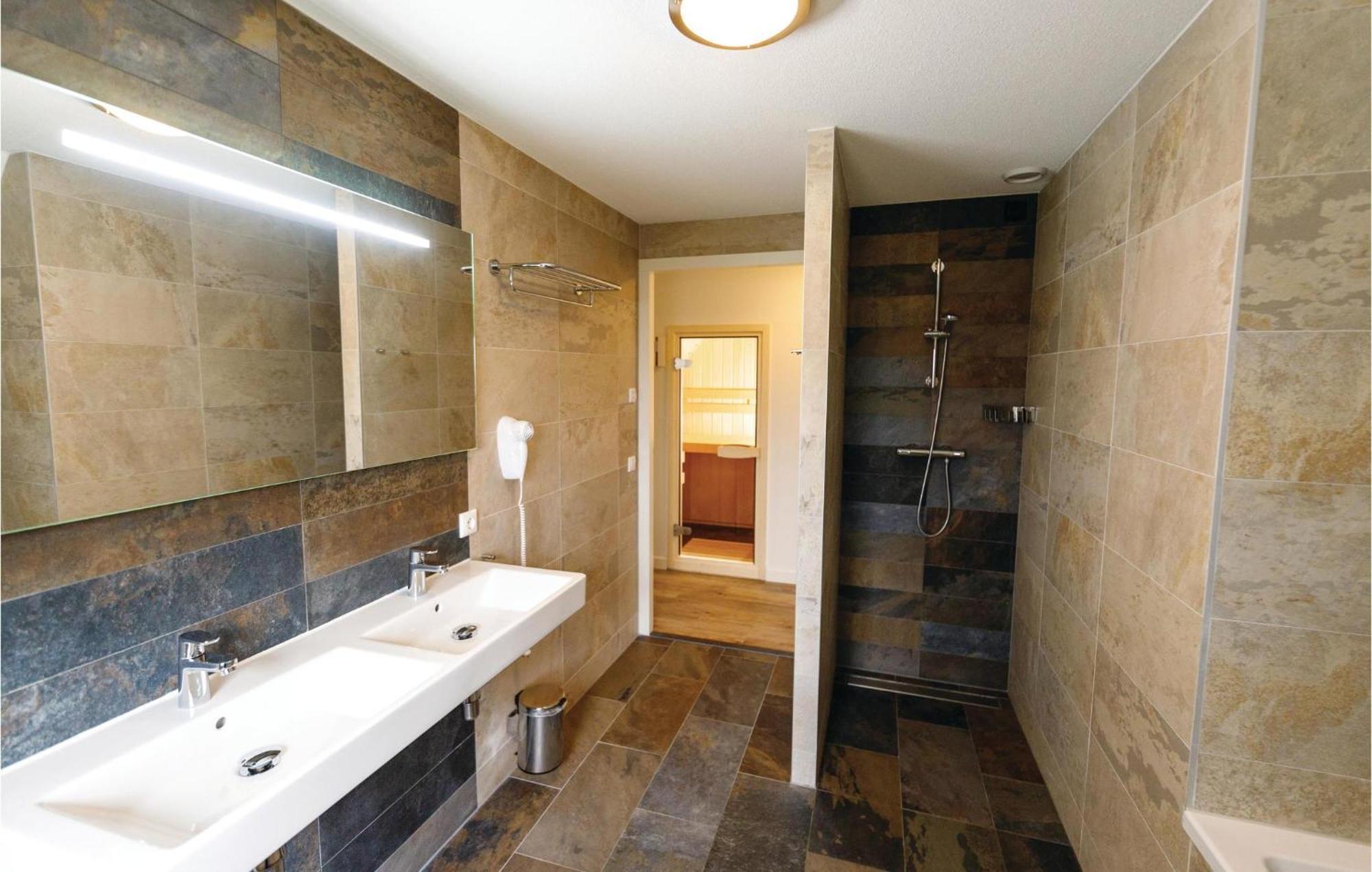 Holiday Home Bodelaeke-Beulaker Wellness Giethoorn Esterno foto